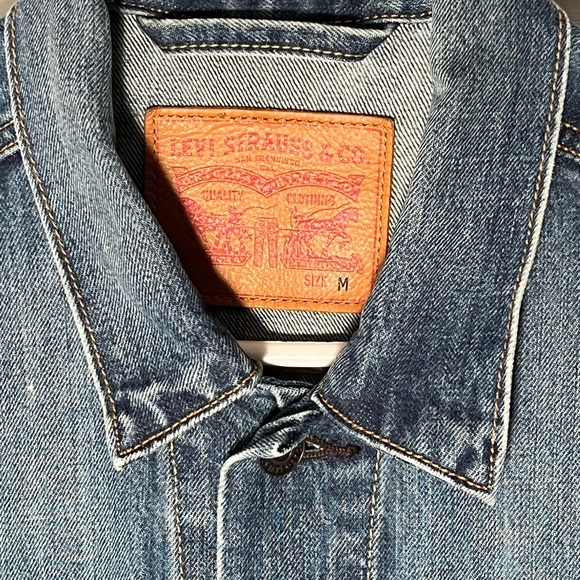Levis jean jacket M - Picture 2 of 4